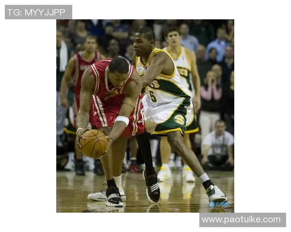 称赞杜兰特：他是当今最全面的球员！